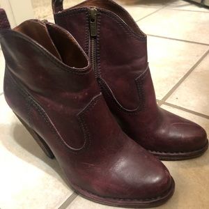 Frye Women’s Deep Purple Cowboy Bootie